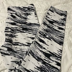 Zyia light n tight.size 6-8